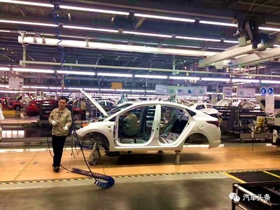 頭條·快訊 | 傳北現(xiàn)滄州工廠停產(chǎn)？中方“一把手”現(xiàn)場(chǎng)辟謠，汽車銷售或?qū)⒂瓉?lái)新格局